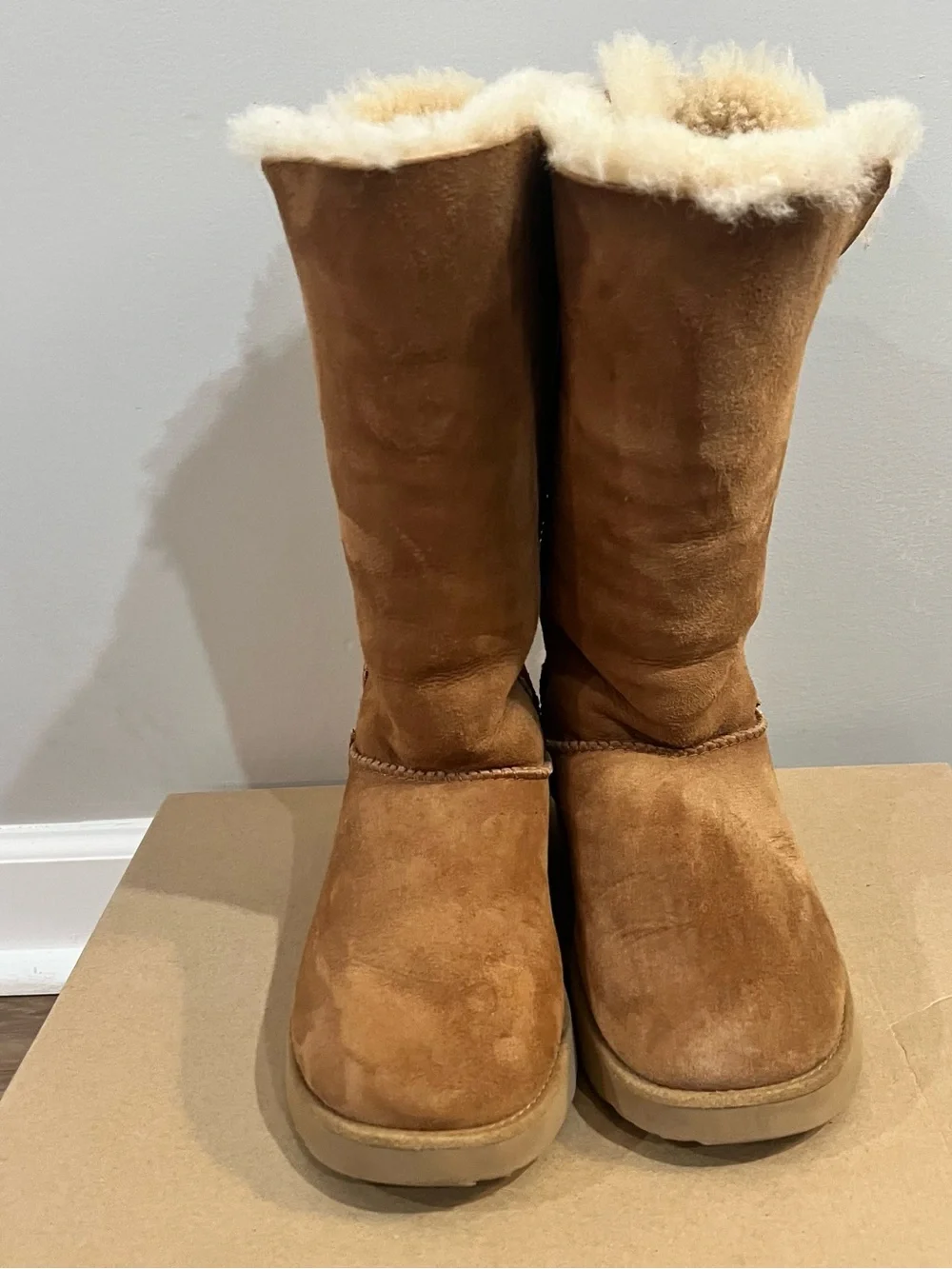 UGG Classic Cuff Tall Women’s 7.5 Chestnut Suede Shearling Tall Boots